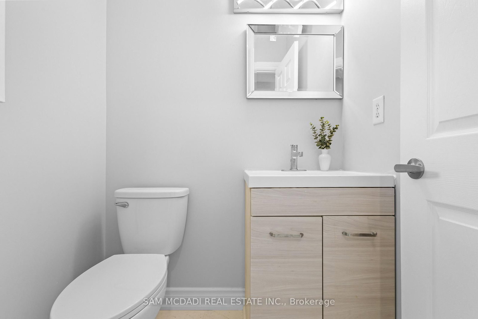 6755 Segovia Mississauga,ON L5N 1P1 — Photo 5