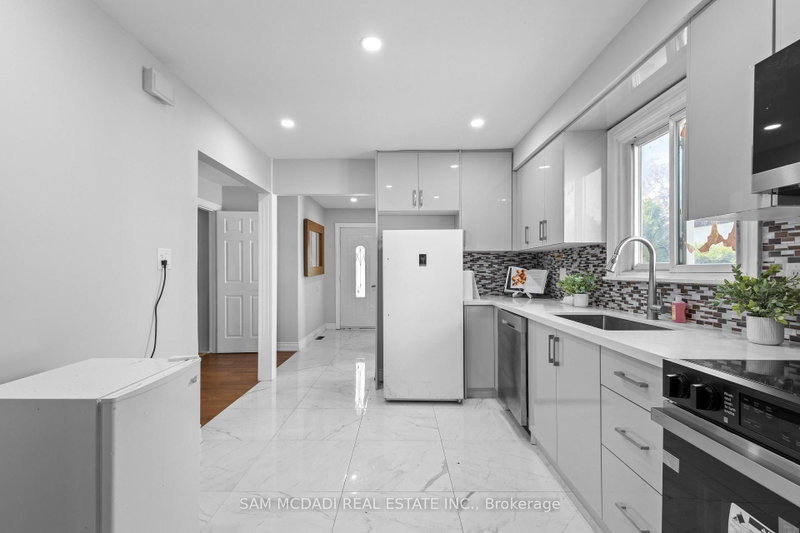 6755 Segovia Mississauga,ON L5N 1P1 — Photo 7
