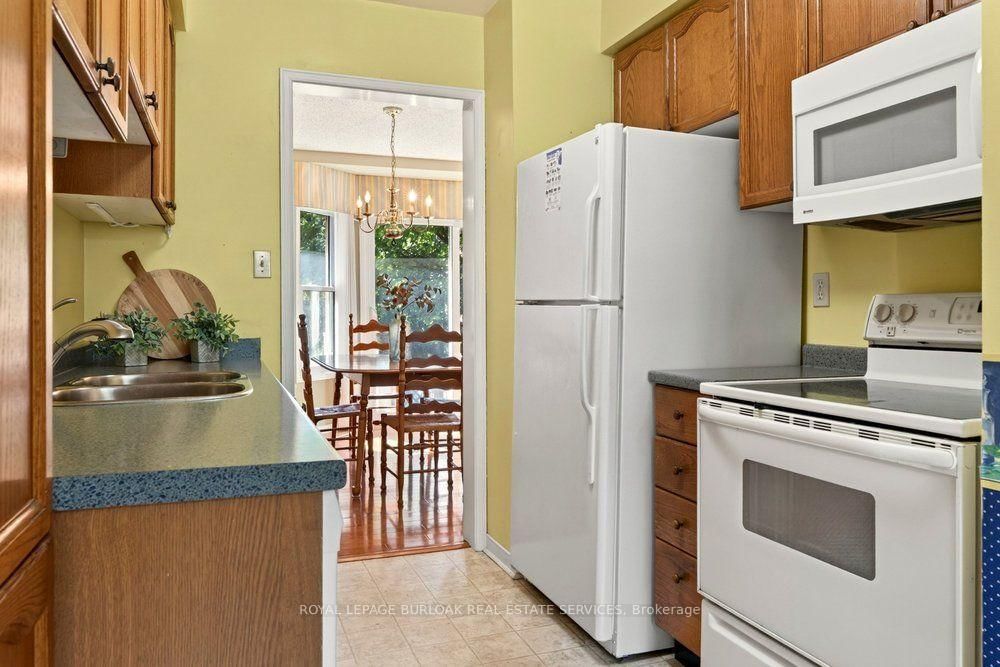 2915 Headon Forest Drive • #47 • Burlington, ON photo 11