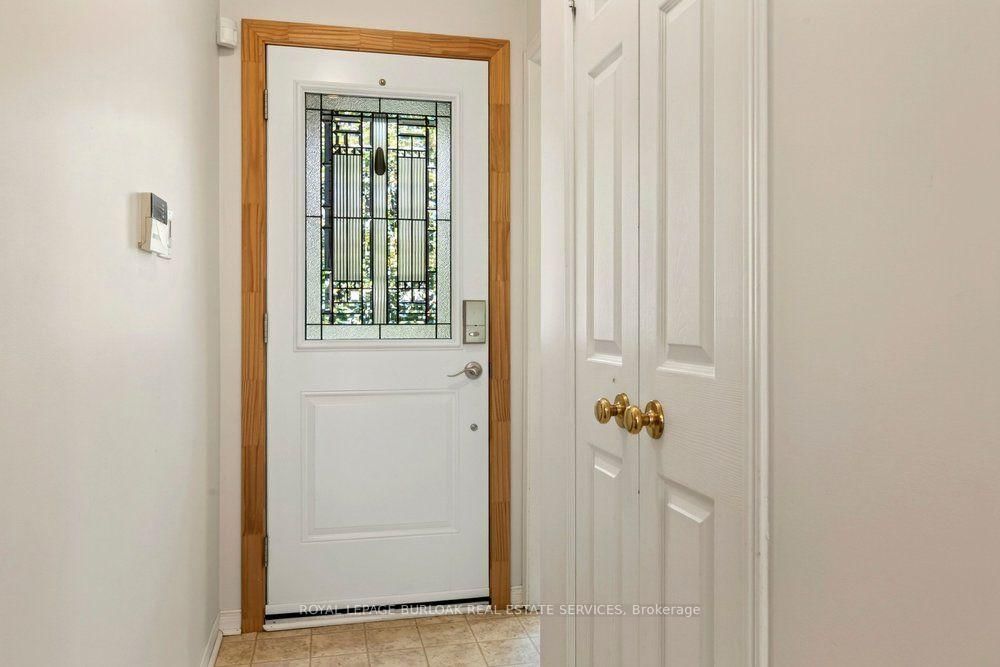 2915 Headon Forest Drive • #47 • Burlington, ON photo 3