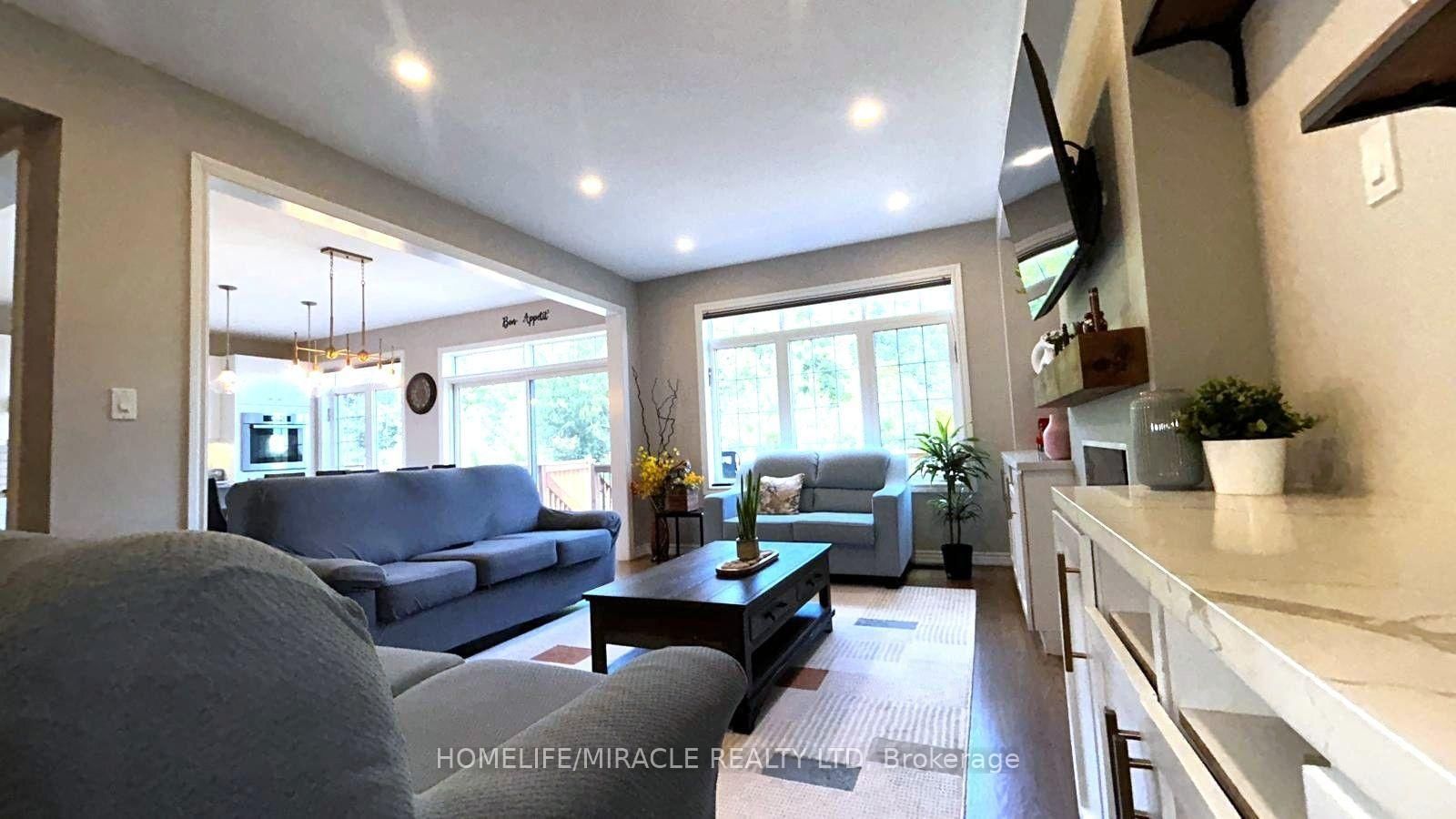 185 Thornbush Boulevard • Brampton, ON photo 15