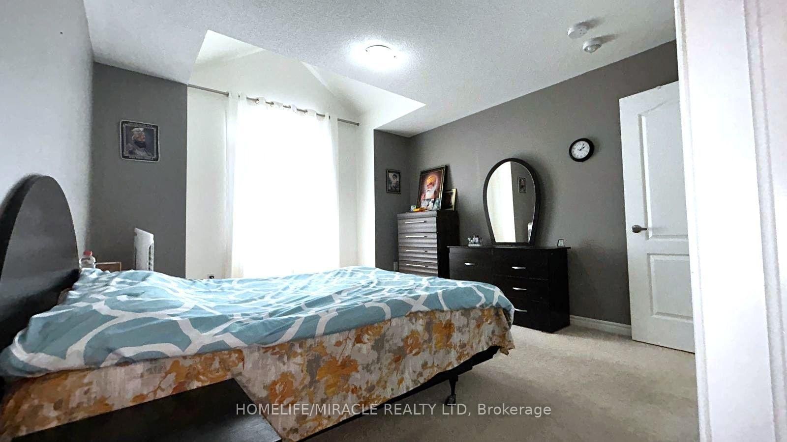 185 Thornbush Boulevard • Brampton, ON photo 37
