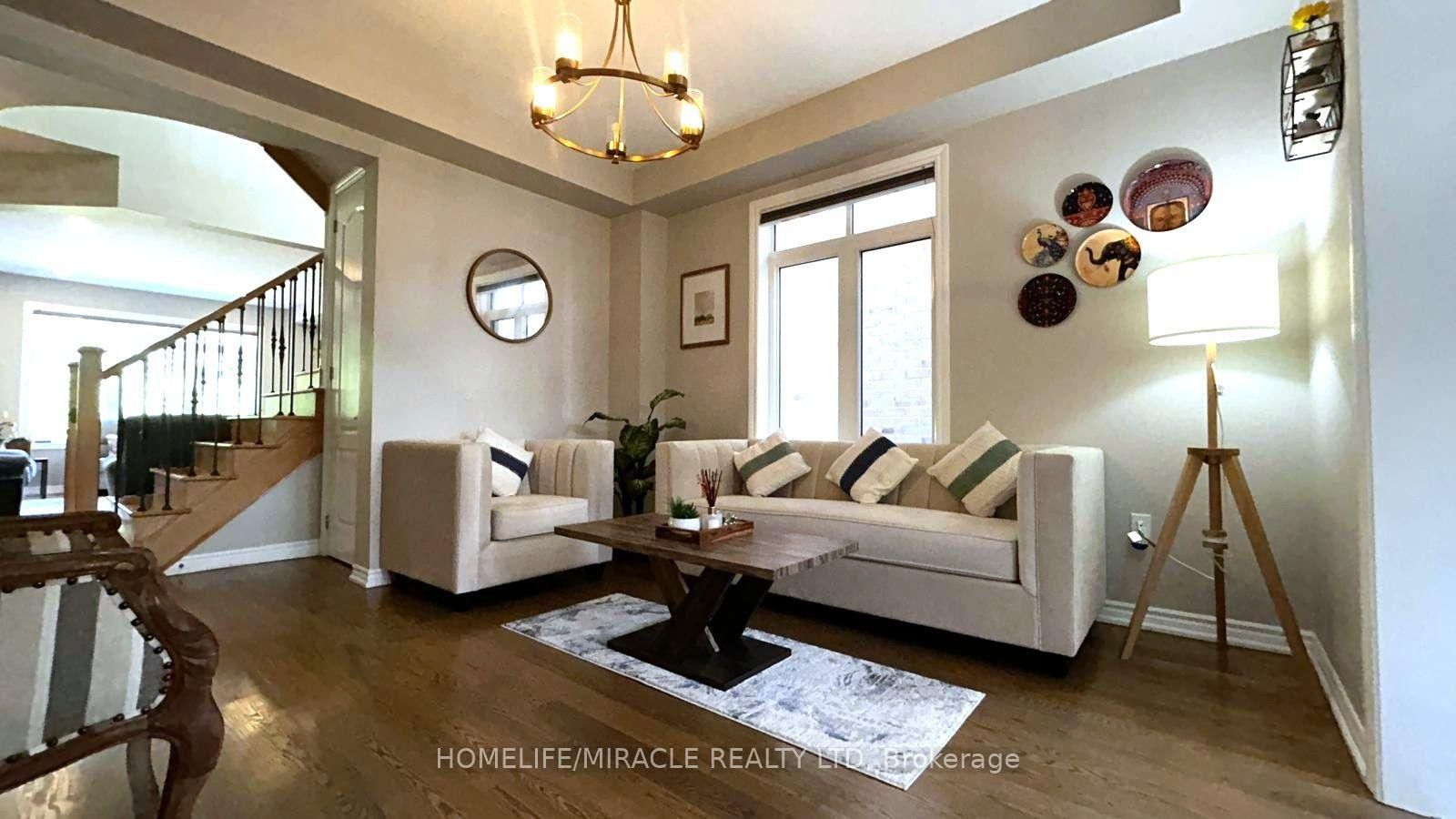 185 Thornbush Boulevard • Brampton, ON photo 5