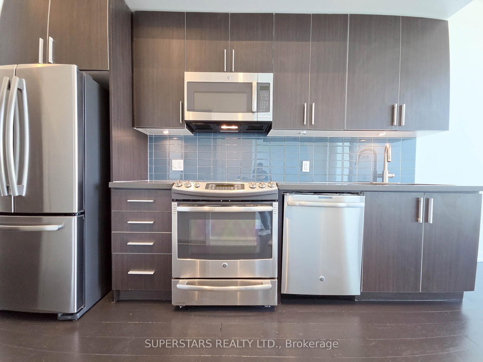 Ph06-2200 Lake Shore Boulevard, Toronto, ON, photo 4
