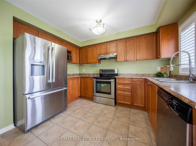 99 - 4950 Albina Way