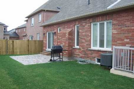 5 Castlegate Blvd, Brampton, L6P2L4 | Image 2