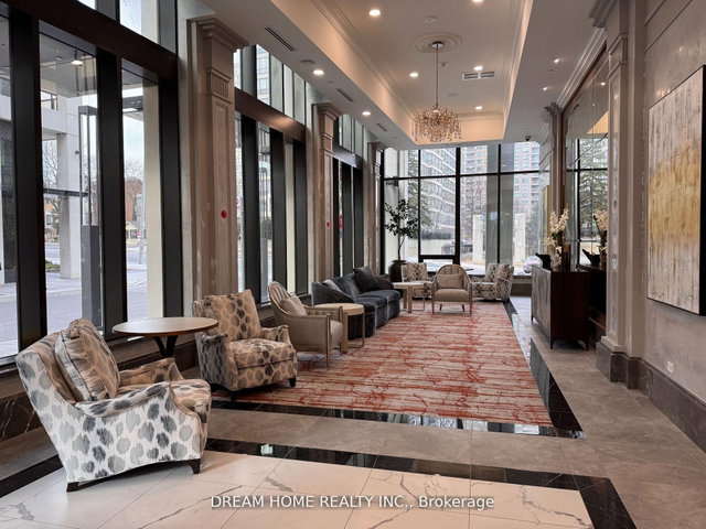 3010 - 30 Elm Drive W