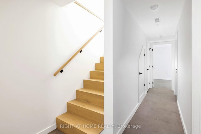 Unit #4 - 86 Lansdowne Avenue