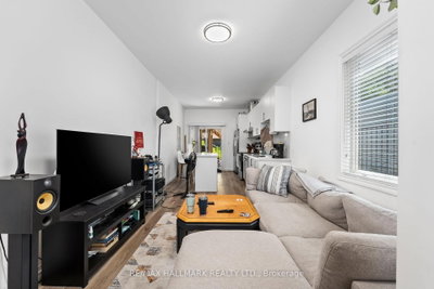 123 Lansdowne Avenue — photo 2