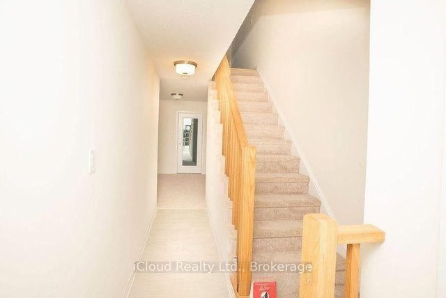 84 Fieldridge Crescent