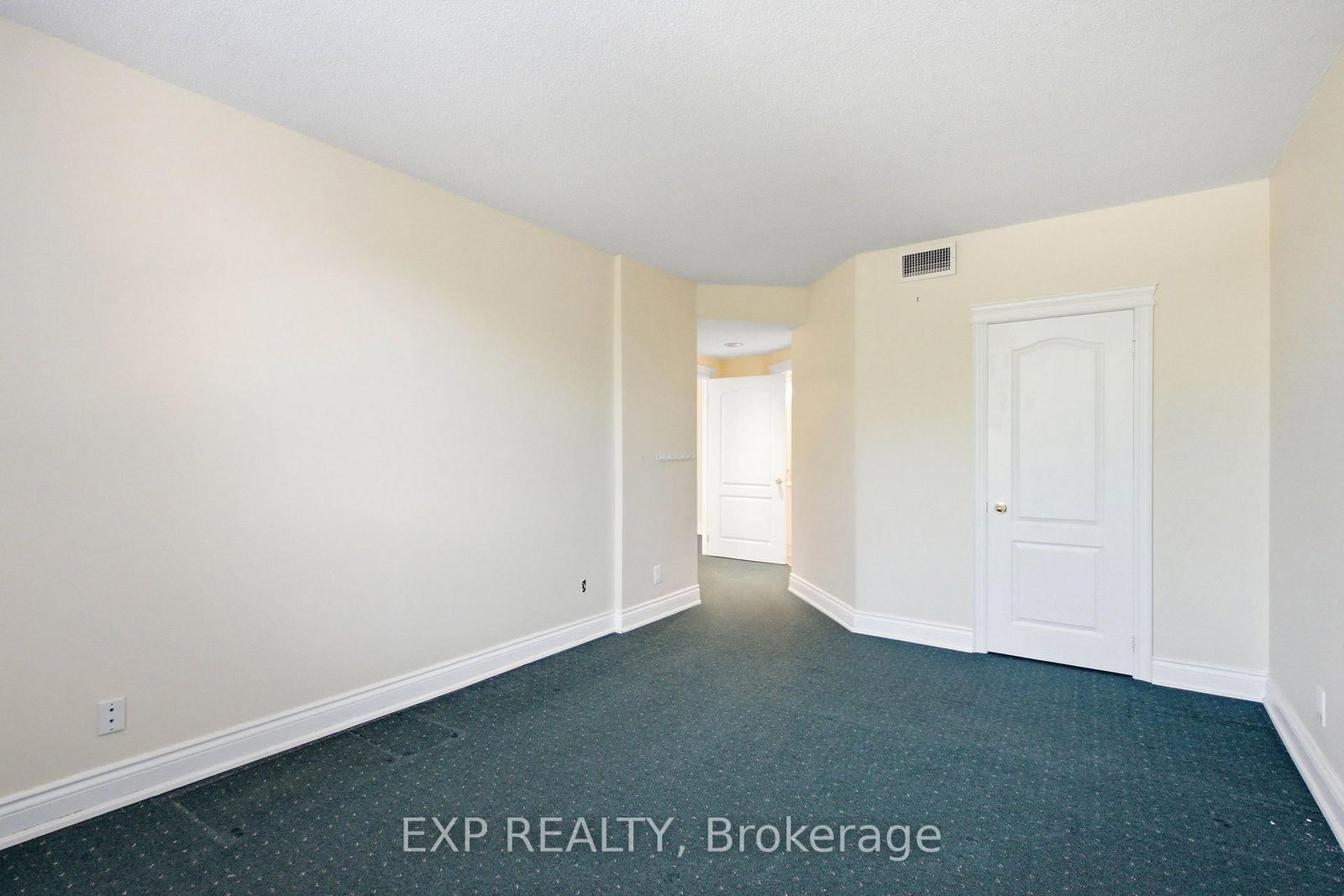 1903 Pilgrims Oakville,ON L6M 2X1 — Photo 6