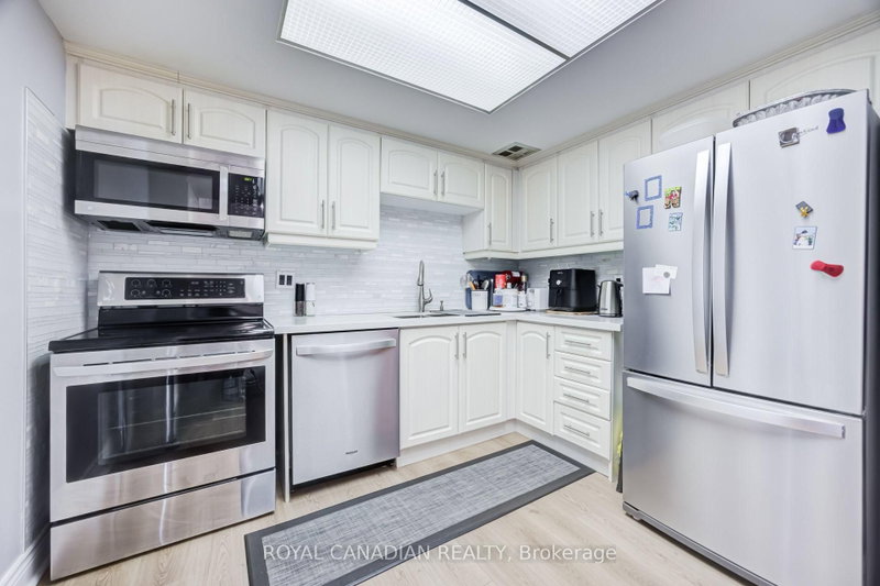 8 Lisa Brampton,ON L6T 4S6 — Photo 10