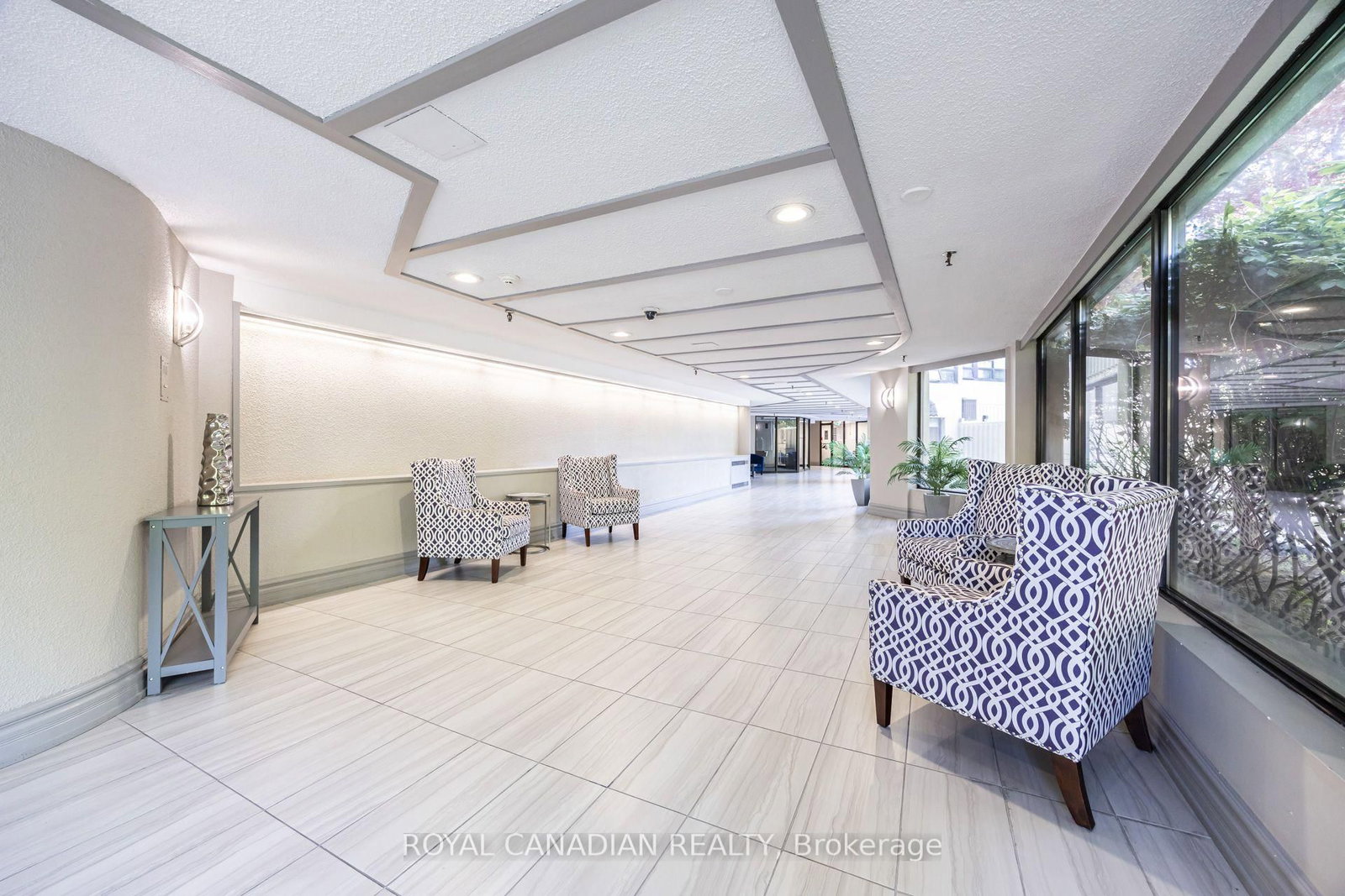 8 Lisa Brampton,ON L6T 4S6 — Photo 29