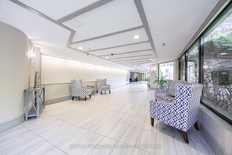 8 Lisa Brampton,ON L6T 4S6 — Photo 29