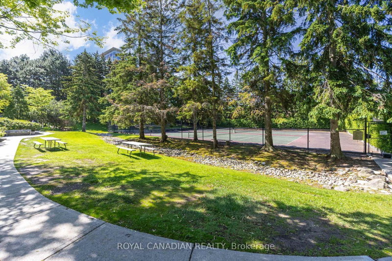8 Lisa Brampton,ON L6T 4S6 — Photo 39