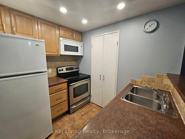 1502 - 265 Enfield Place