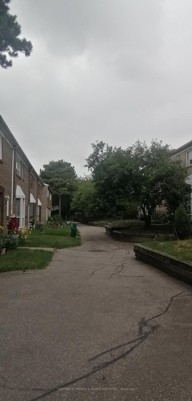 9 - 17 Gosford Boulevard