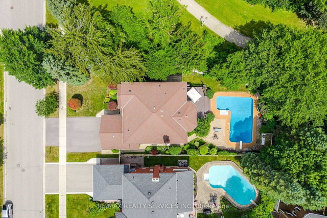 29 Christie Drive