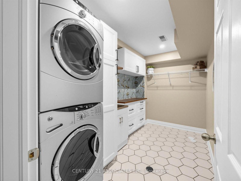 233 Duskywing Oakville,ON L6L 0C5 — Photo 27