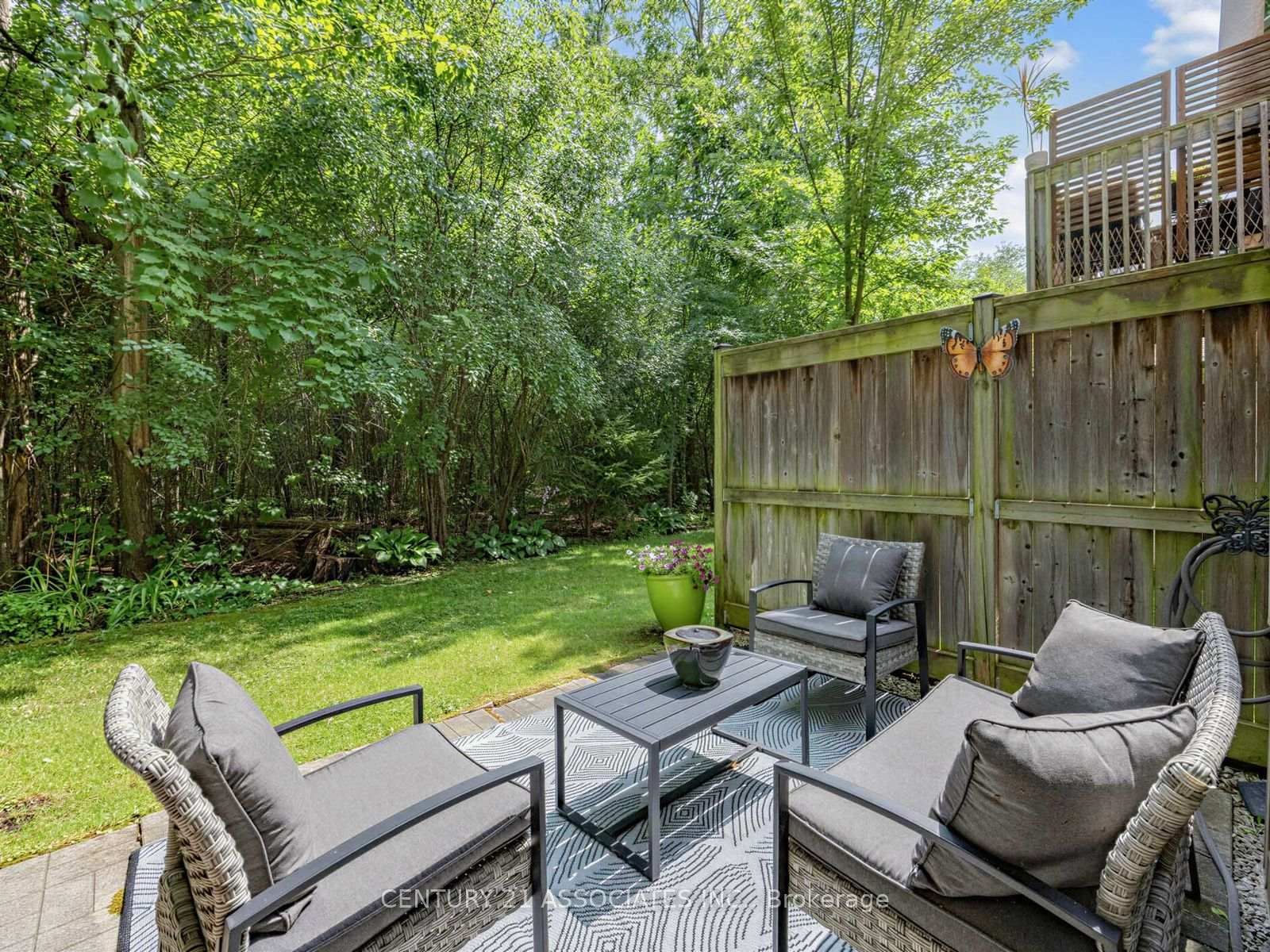 233 Duskywing Way • #48 • Oakville, ON photo 4