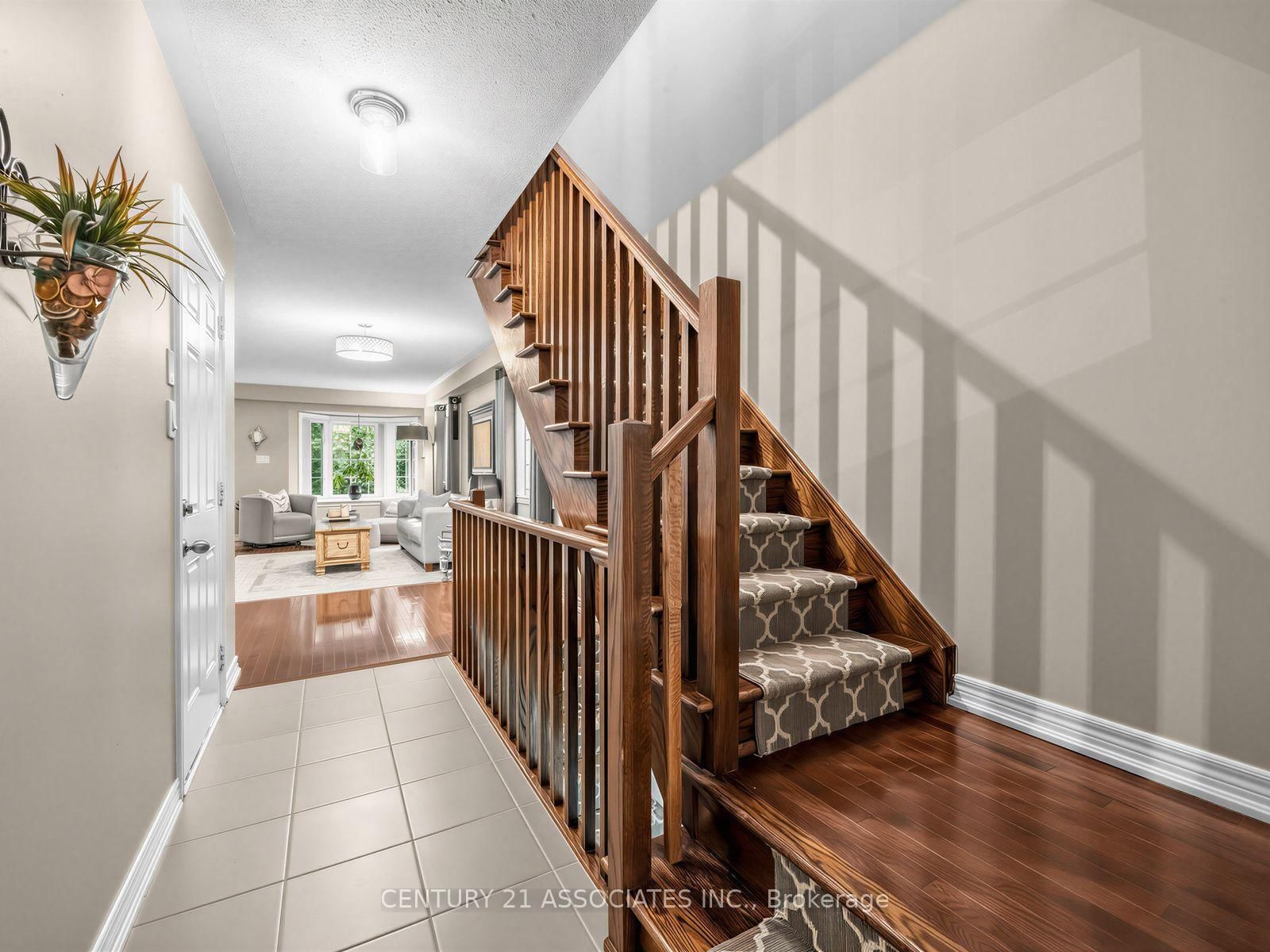 233 Duskywing Way • #48 • Oakville, ON photo 5