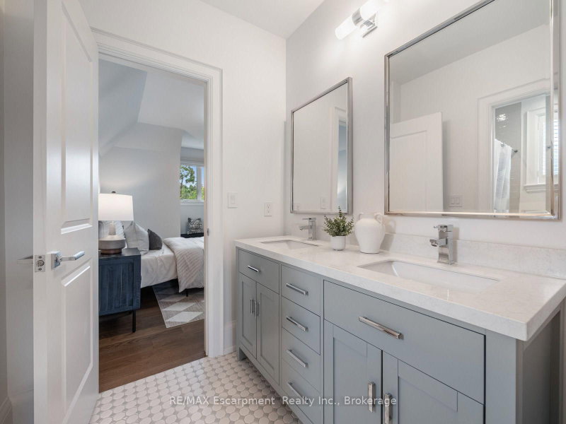 1077 Bridge Oakville,ON L6L 2B6 — Photo 30