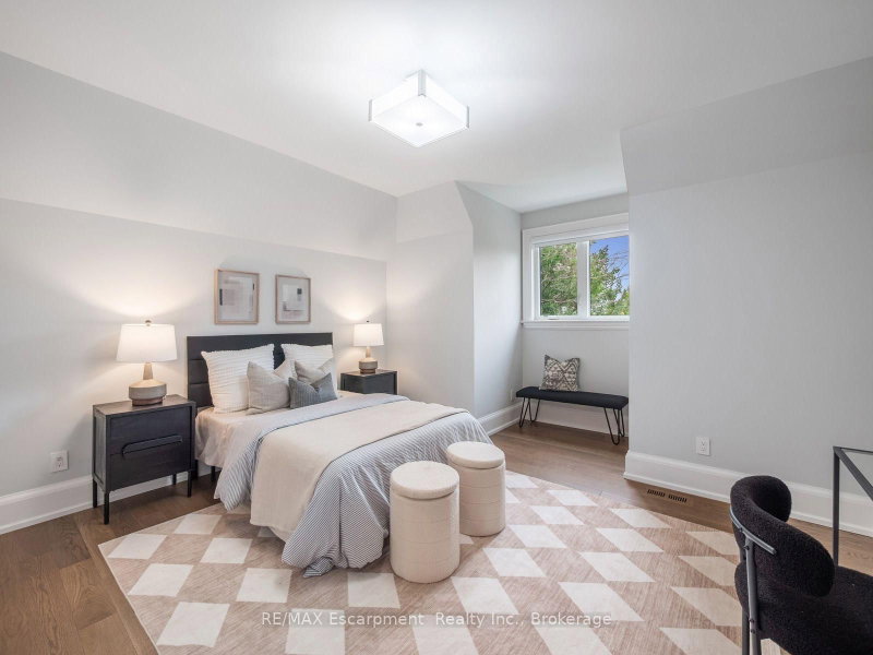1077 Bridge Oakville,ON L6L 2B6 — Photo 31