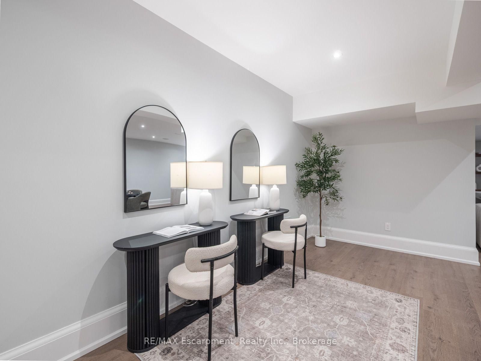 1077 Bridge Road • Oakville, ON photo 40