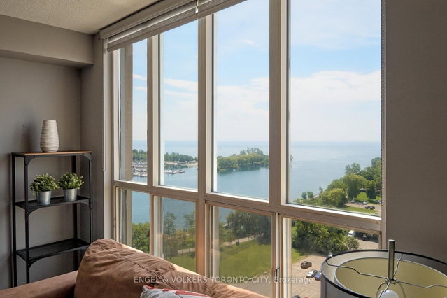 1204 - 2285 Lake Shore Boulevard W