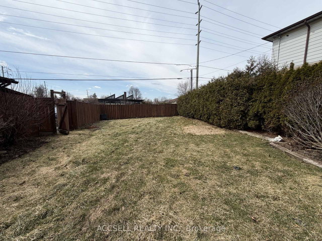 135 Mountainview Road S