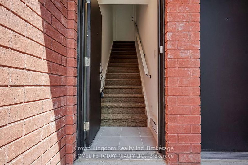 2 - 35 Romilly Avenue