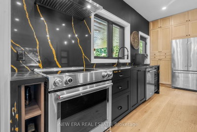 261 Pinetree Mississauga,ON L5G 2R4 — Photo 10