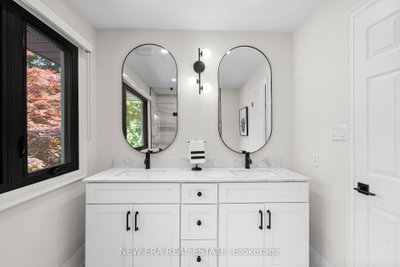 261 Pinetree Mississauga,ON L5G 2R4 — Photo 23