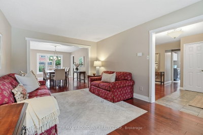 89 Waldie Road • Oakville, ON photo 9