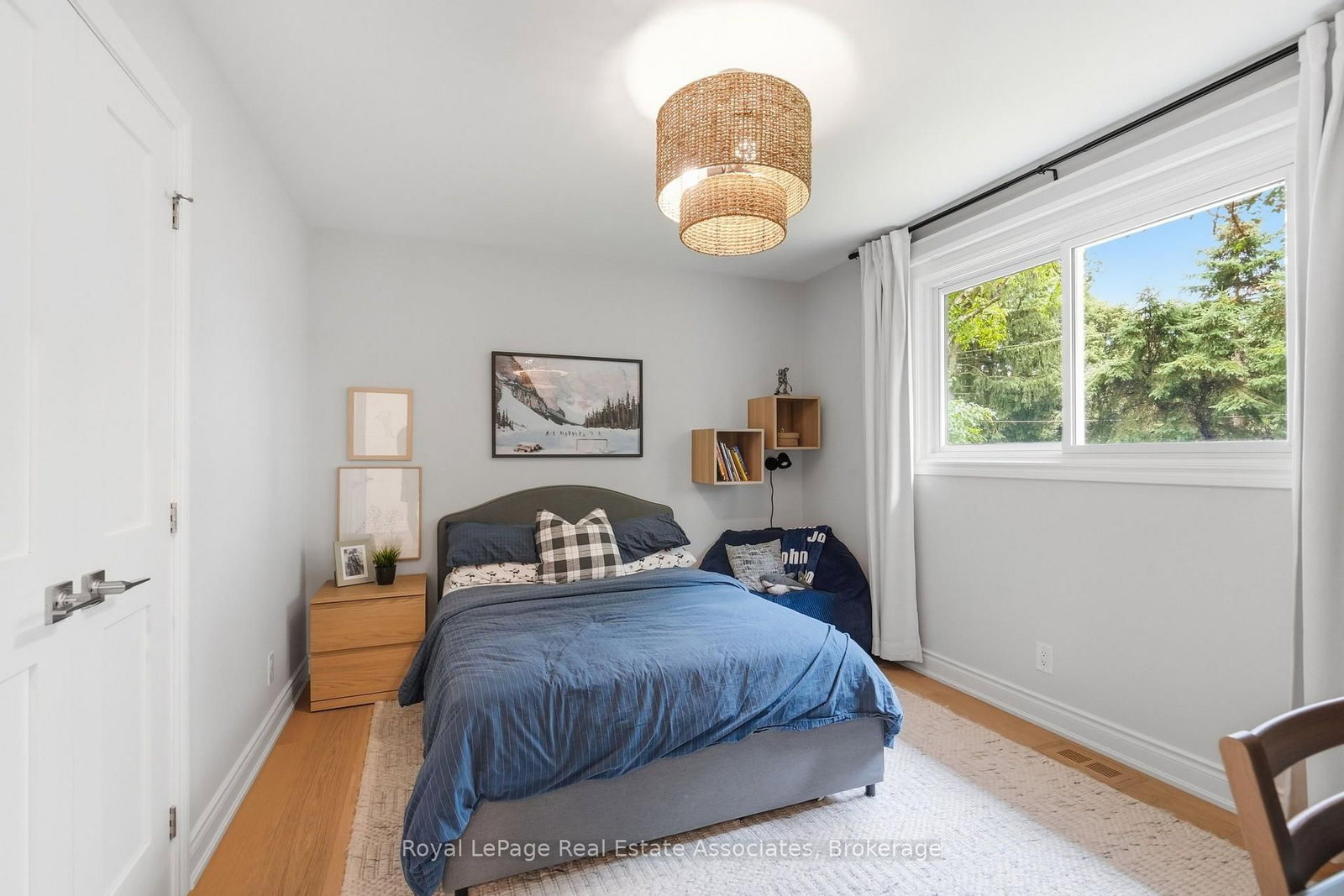 648 Cherrywood Drive • Burlington, ON photo 28