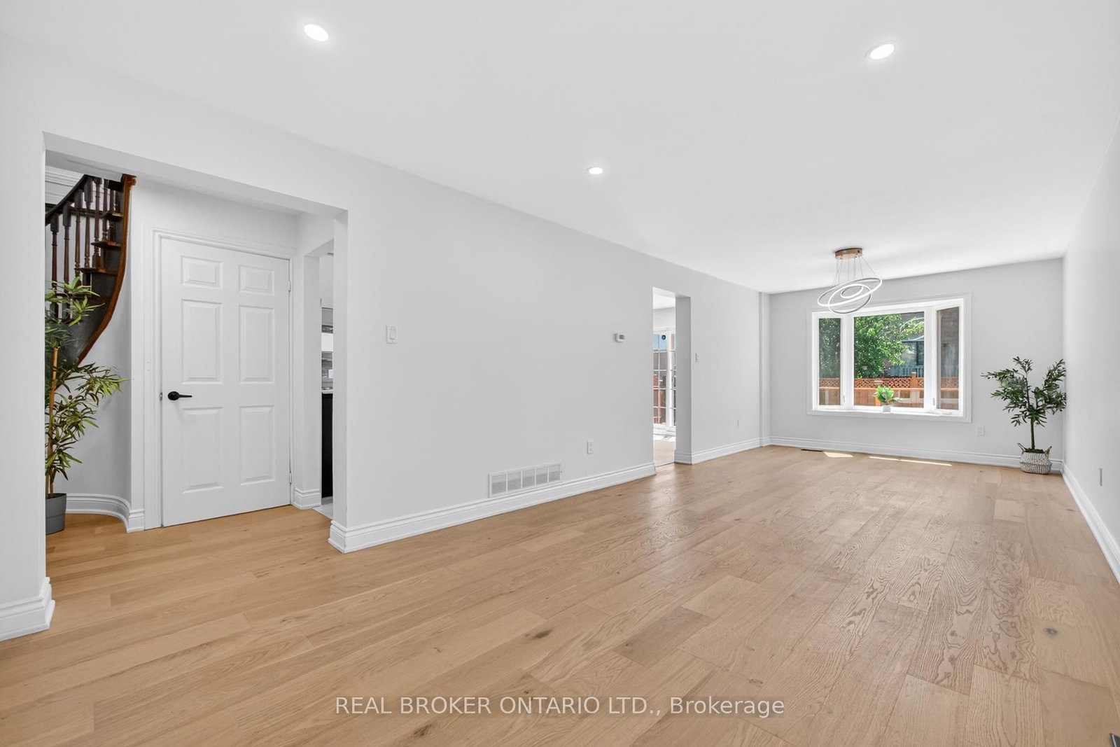 4326 Waterford Crescent • Mississauga, ON photo 12