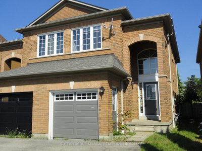922 Ledbury Crescent