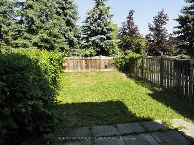 922 Ledbury Crescent — photo 4