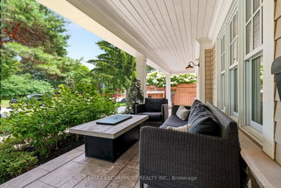 330 Camelot Court — photo 5