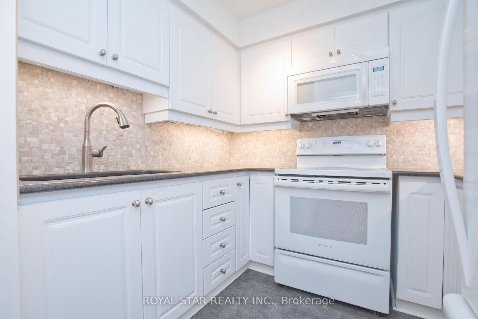 1535 Lakeshore Road E • #1607 • Mississauga, ON photo 11