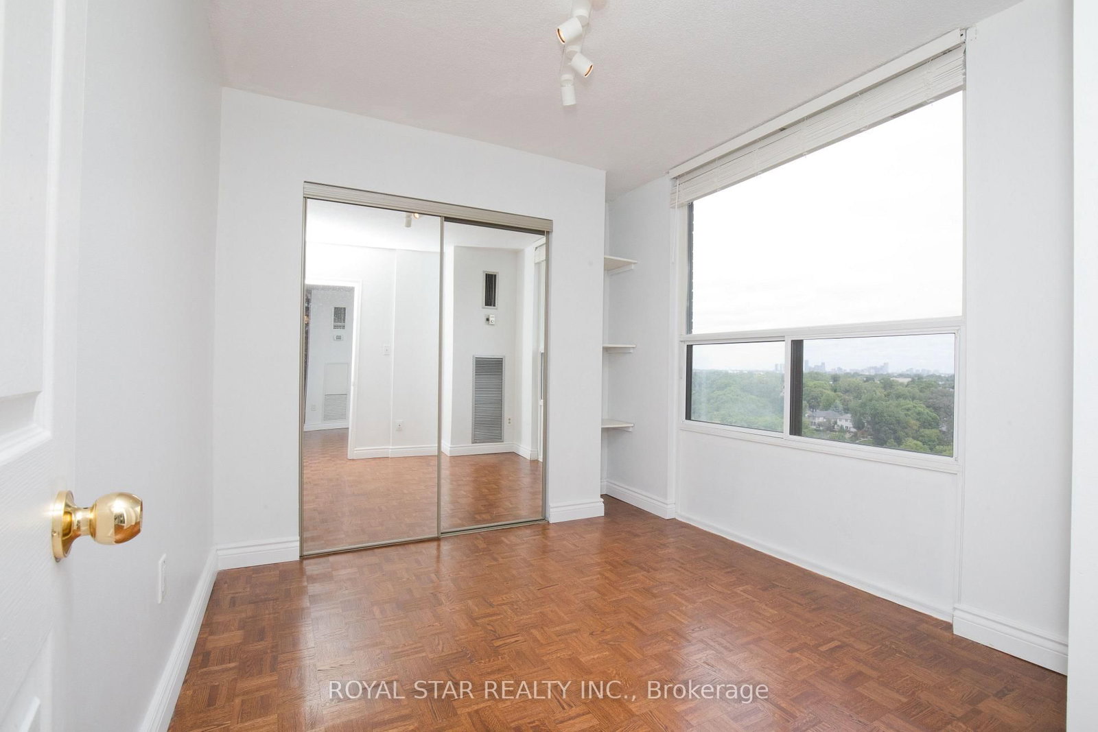 1535 Lakeshore Road E • #1607 • Mississauga, ON photo 17