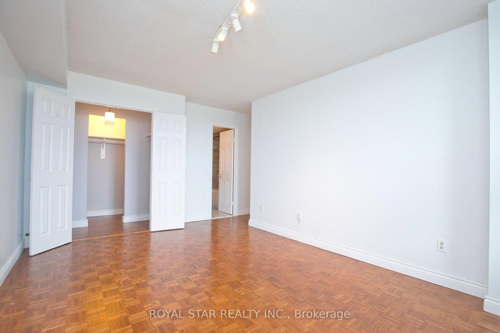 1535 Lakeshore Road E • #1607 • Mississauga, ON photo 20