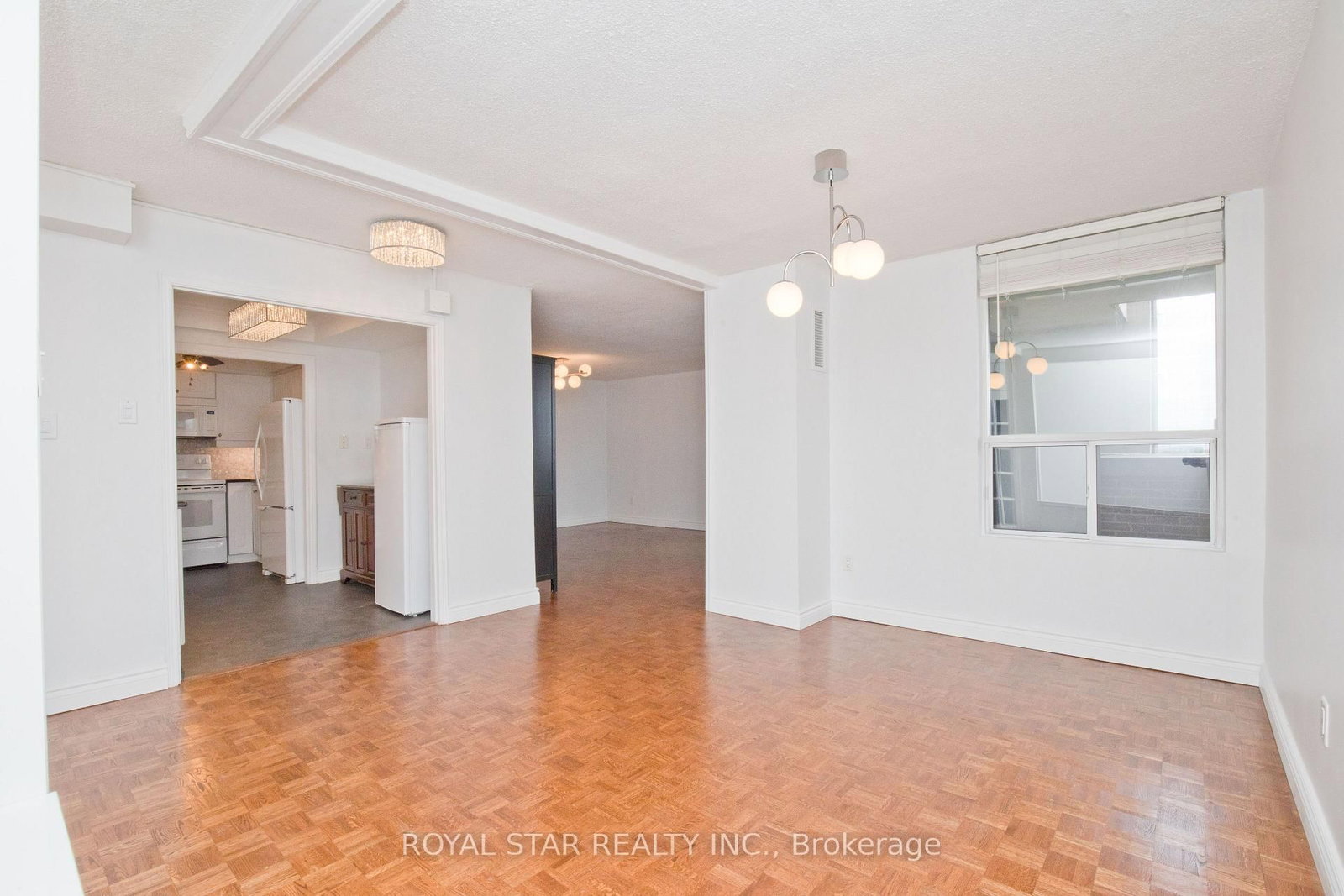 1535 Lakeshore Road E • #1607 • Mississauga, ON photo 6