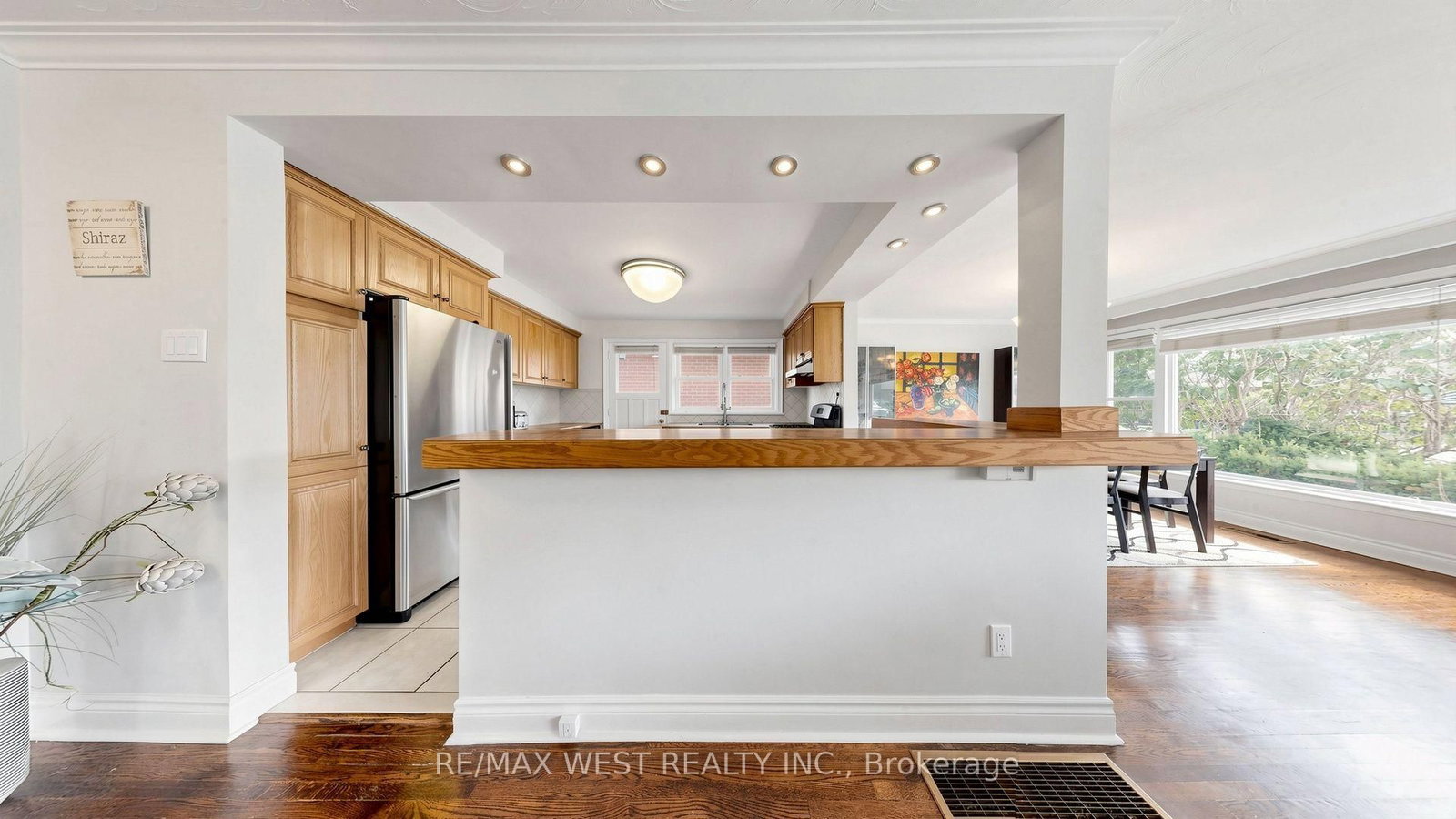 32 Allonsius Drive • Toronto, ON photo 10