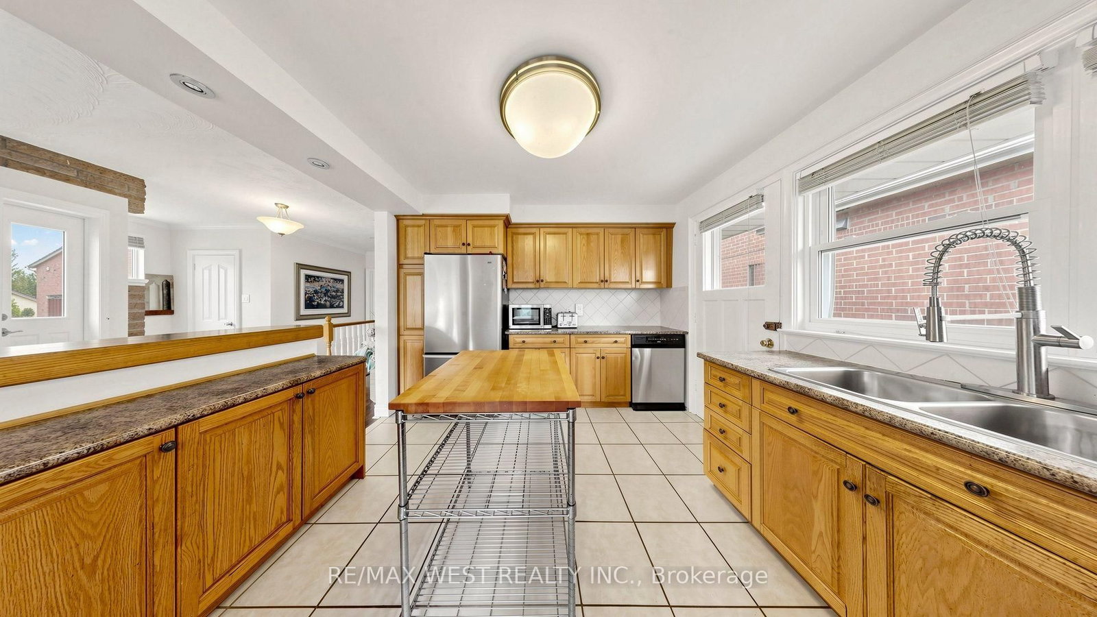 32 Allonsius Drive • Toronto, ON photo 14