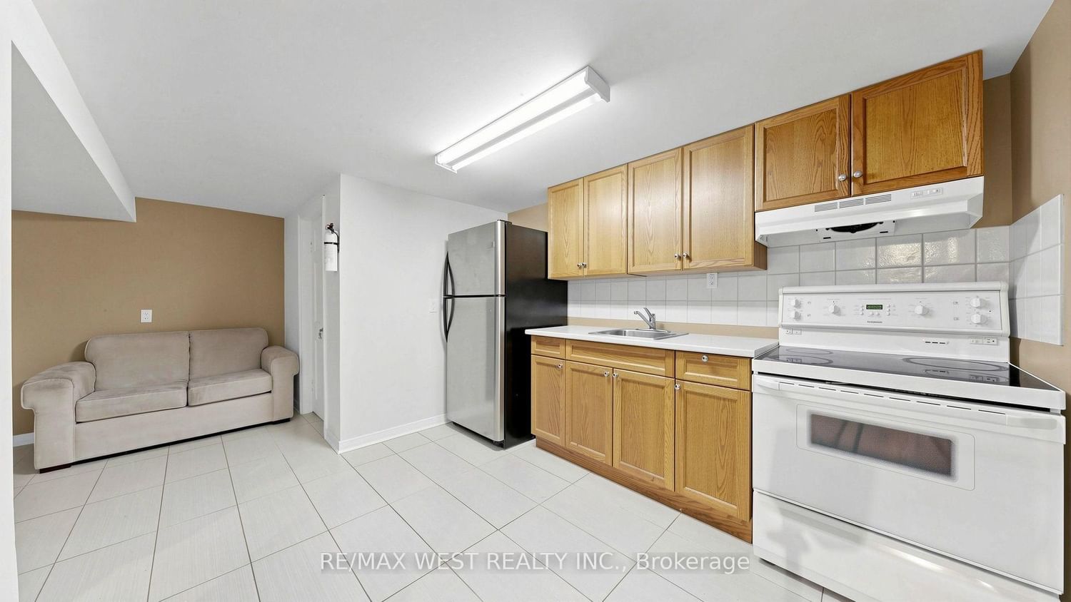 32 Allonsius Drive • Toronto, ON photo 30