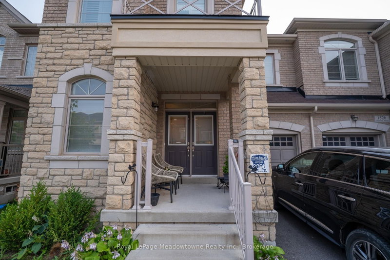 1528 Chretien Street