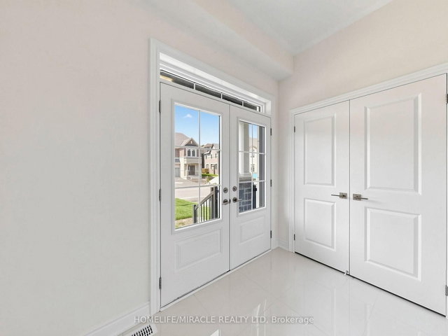 8 Ralston Court