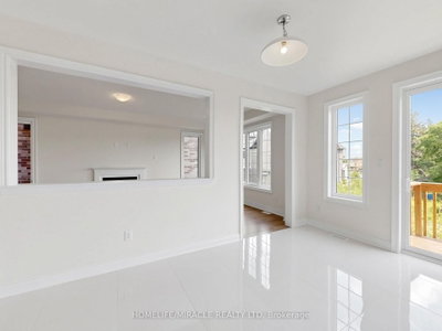 8 Ralston Brampton,ON L6X 0B2 — Photo 9