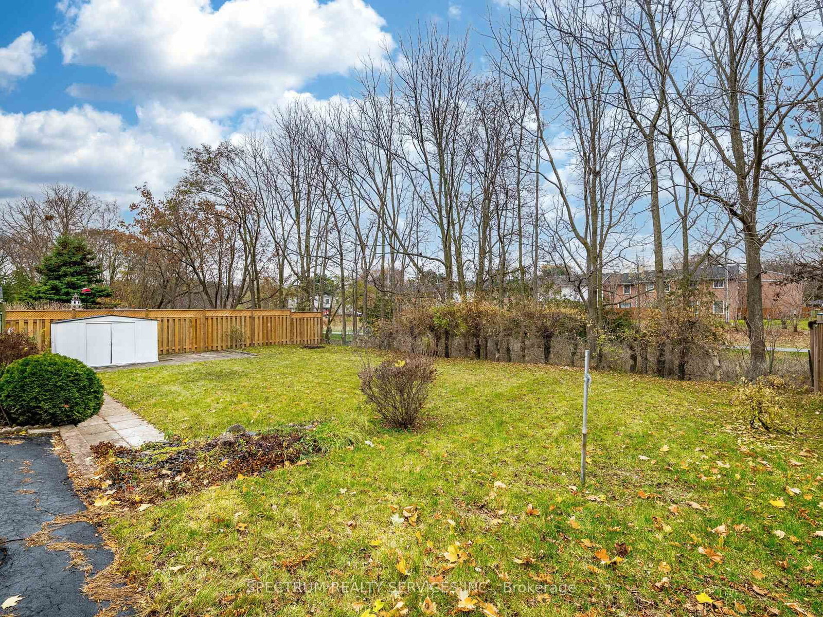 914 Francis Road • Burlington, ON photo 47